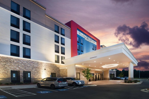 SpringHill Suites by Marriott Fayetteville Fort Liberty image 1